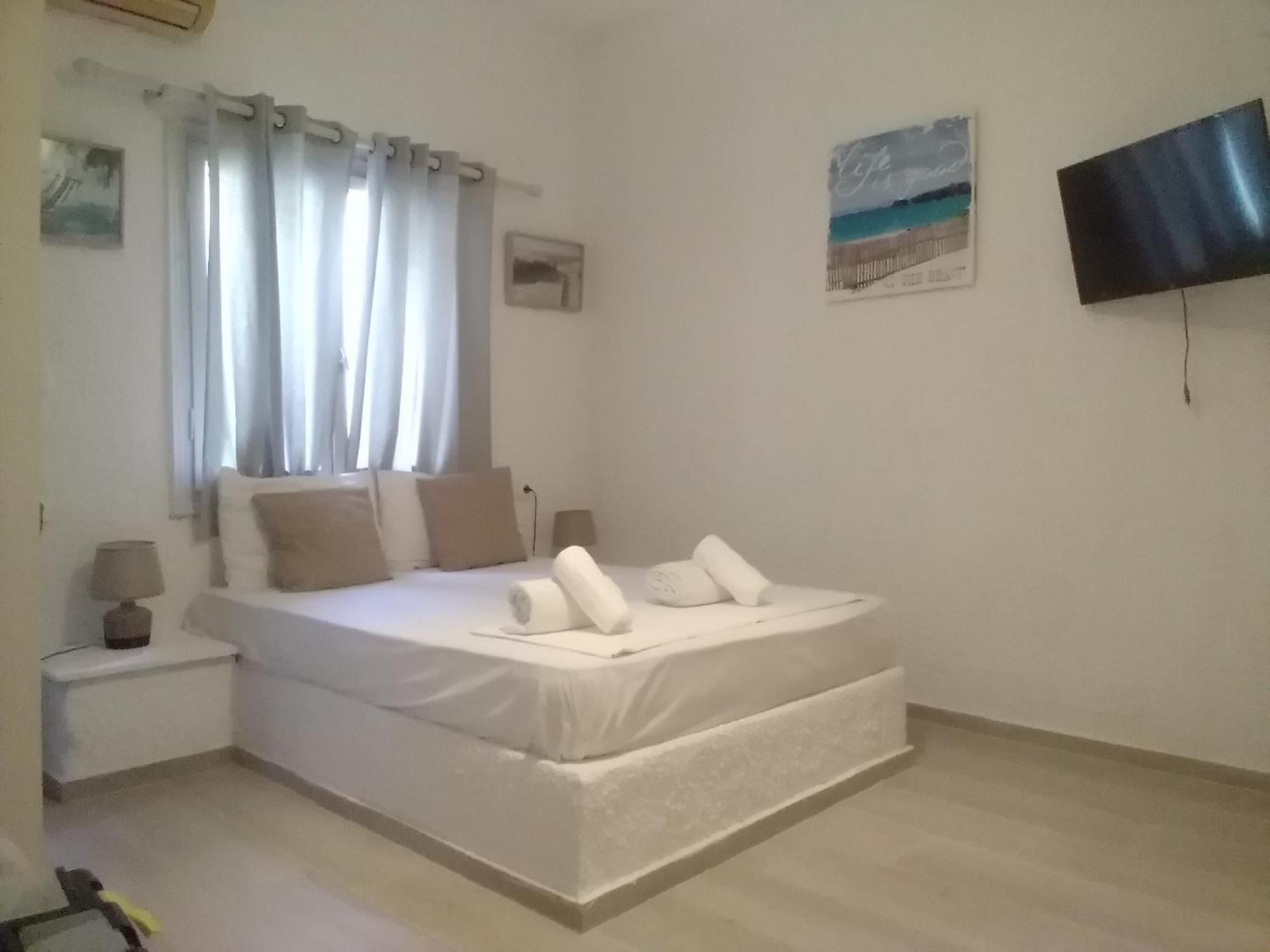 President Guest House Keratókambosz Kültér fotó